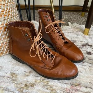 Vintage 80s cognac leather white mountain boots